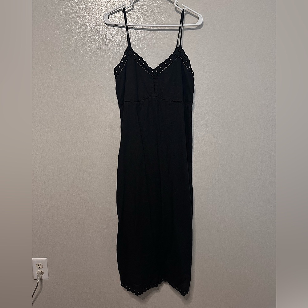 Old Navy- Women’s Black Midi Dress